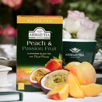 MELNĀ TĒJA AHMAD PEACH & PASSION FRUIT, MAISIŅOS FOLIJA APLOKSNĒS (006996)